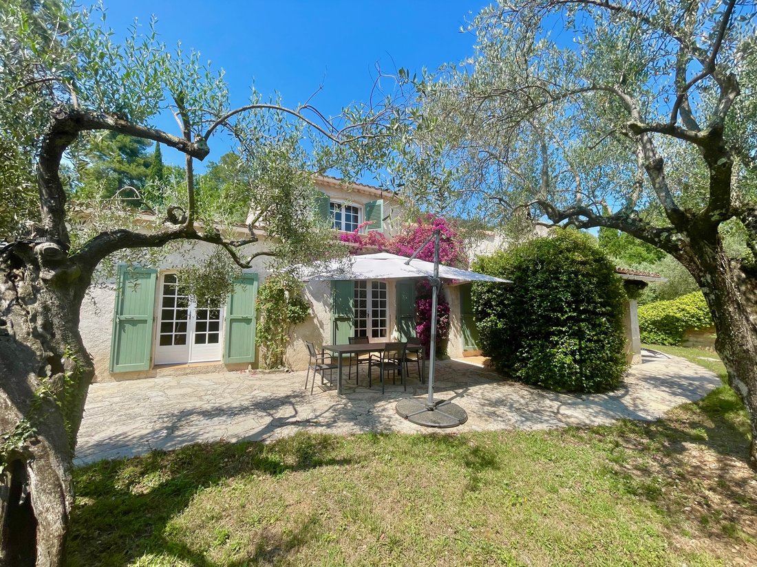 Villa in Tourrettes-sur-Loup, Provence-Alpes-Côte d'Azur, France 4 - 18592512