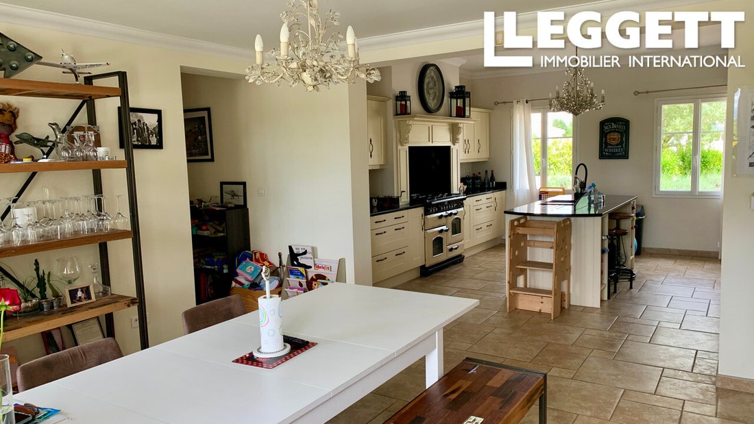 House in Echebrune, Nouvelle-Aquitaine, France 4 - 14329181