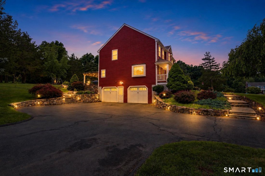 House in Newtown, Connecticut, United States 2 - 18369789
