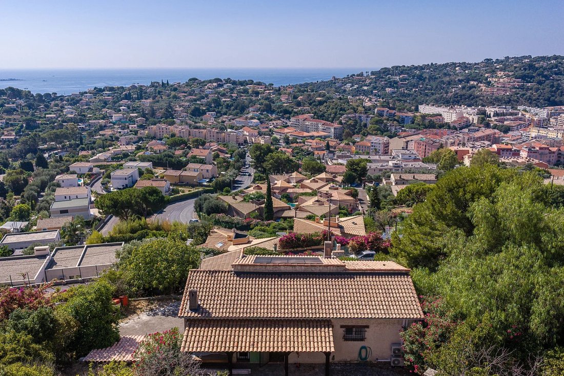 House in Brusquet-Retenaou-Devens, Vallauris, France 2 - 18590471