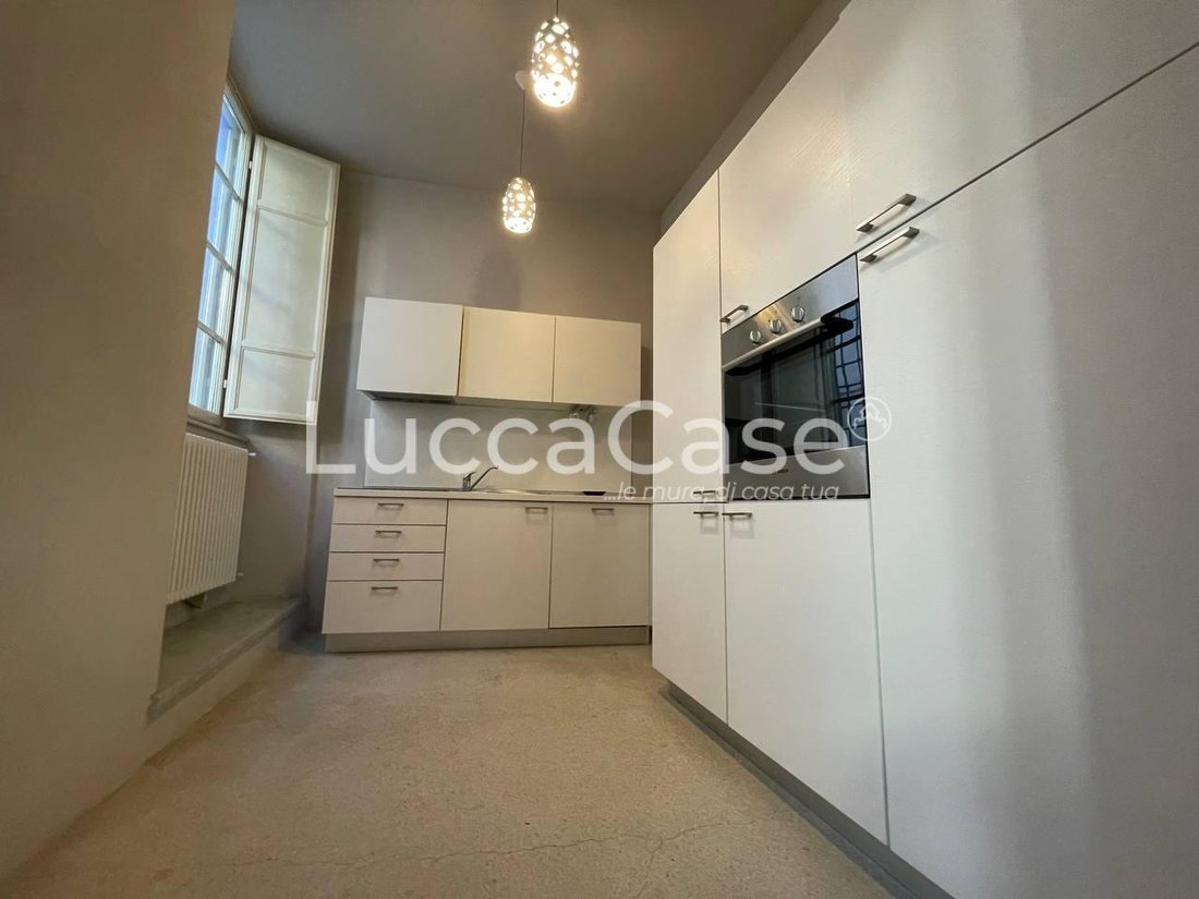 Apartment in Historic Center, Lucca, Tuscany 3 - 15745304