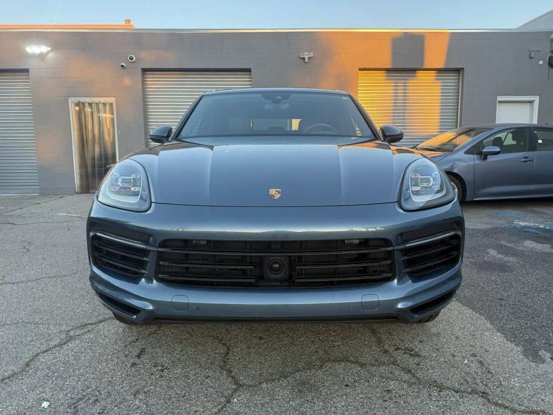 Suv in Azusa, CA, United States 3 - 18593259