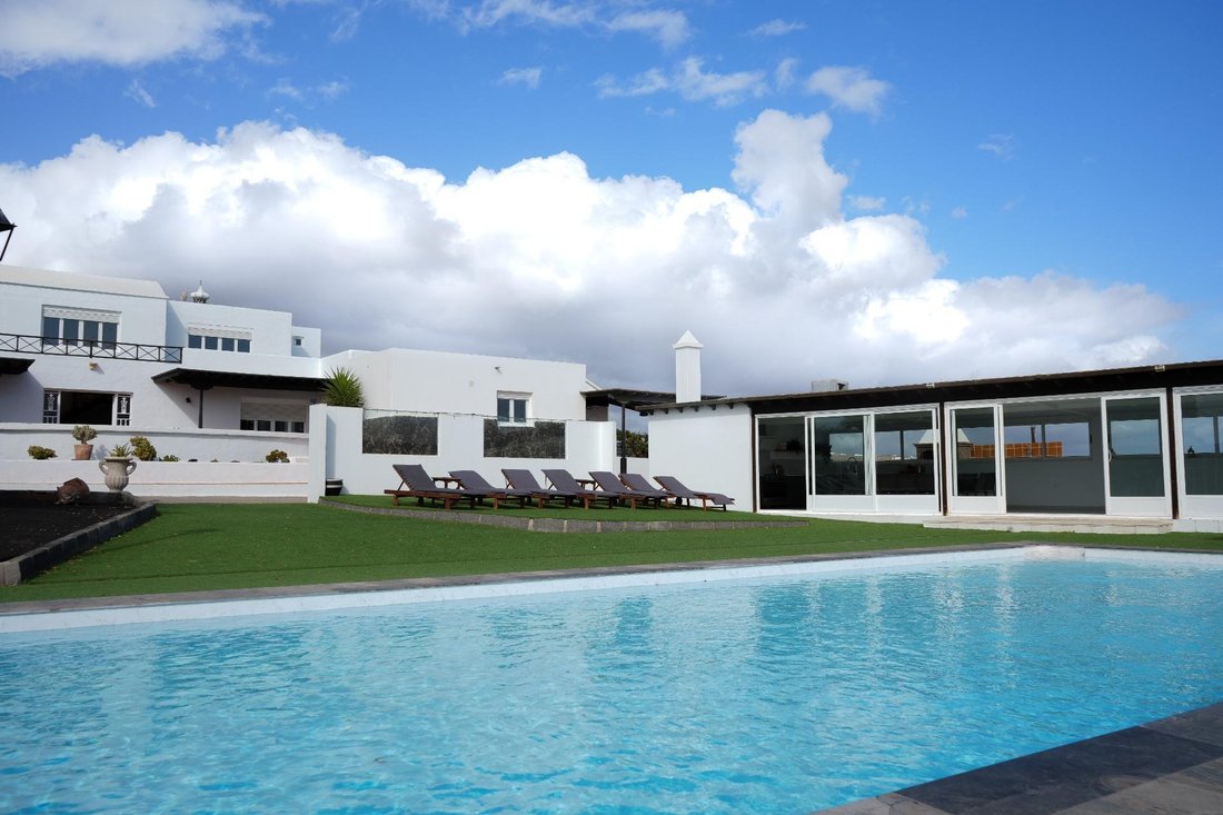 Villa in Tias, Canary Islands, Spain 5 - 18592771