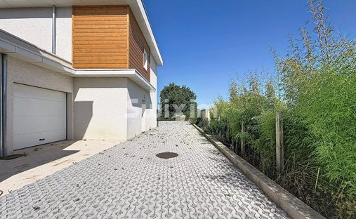House in Arenthon, Auvergne-Rhône-Alpes, France 1