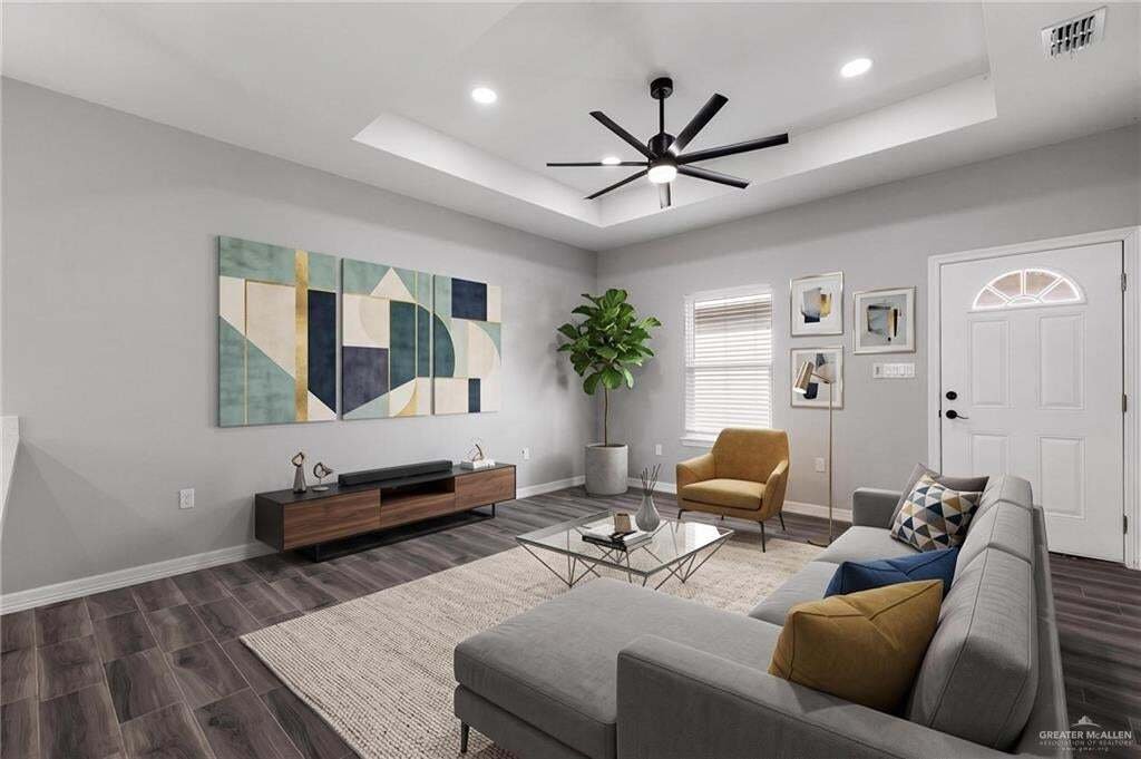 Weslaco, Texas, United States 5 - 18332515
