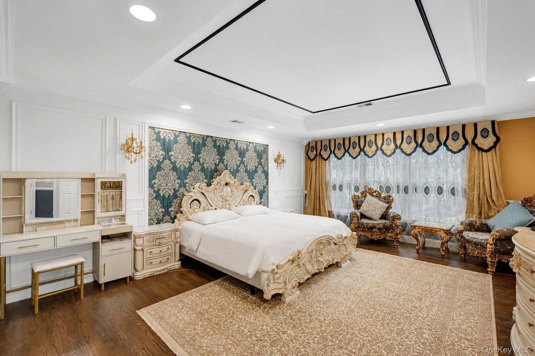 House in Manhasset, New York, United States 5 - 18591184