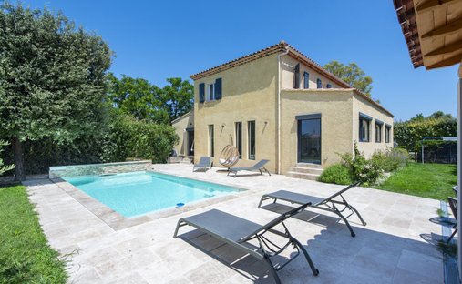 House in Le Tholonet, Provence-Alpes-Côte d'Azur, France 1