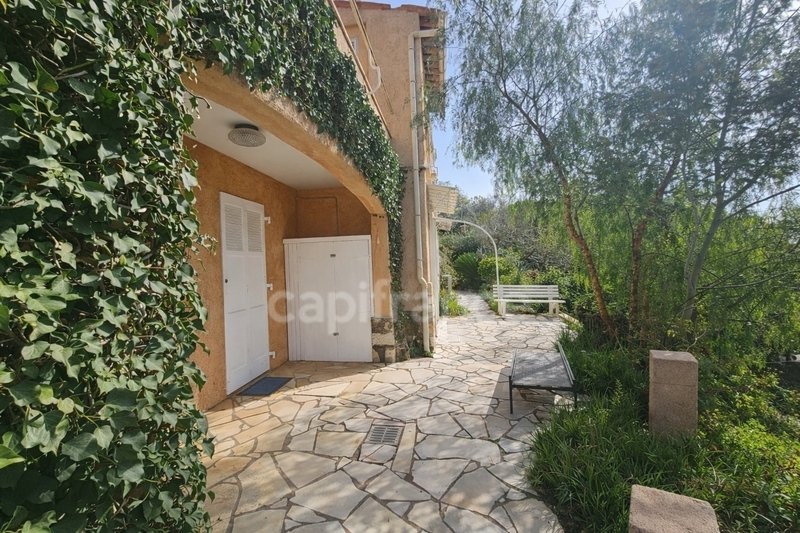House in Le Dramont-Agay-Anthéor-Le Trayas, Saint-Raphaël, France 2 - 18590339