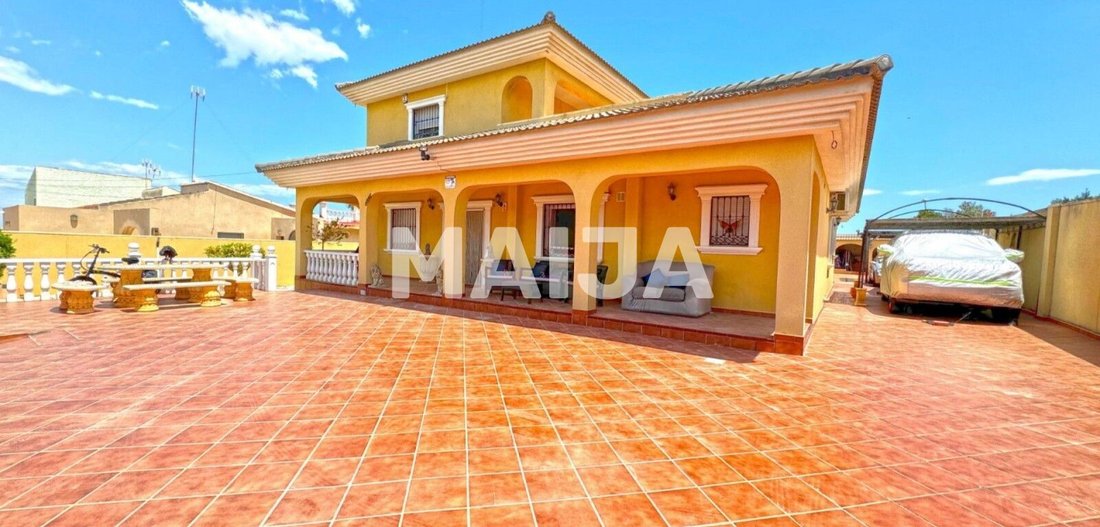 Villa in Torrevieja, Valencian Community, Spain 2 - 18591123