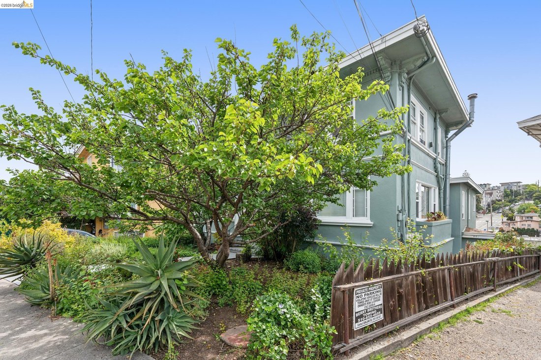 Oakland, California, United States 2 - 18591461