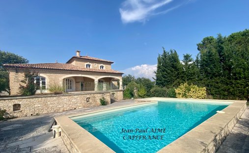 House in Pont-Saint-Esprit, Occitania, France 1