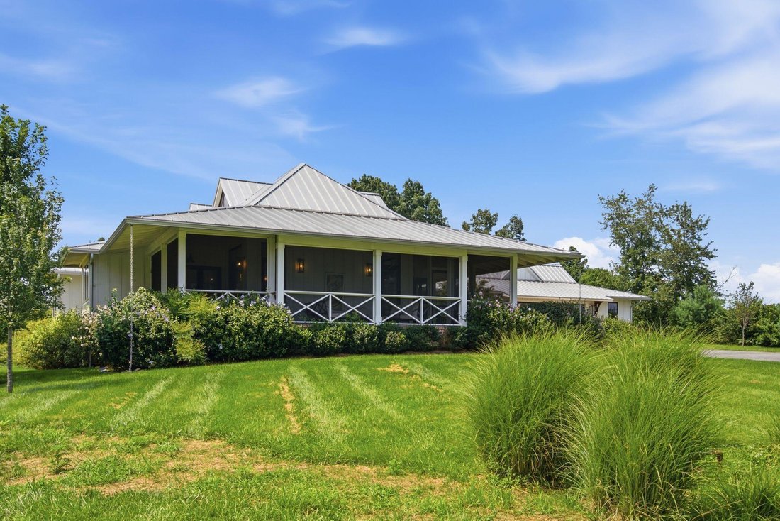 House in Lawrenceburg, Kentucky, United States 4 - 18591343