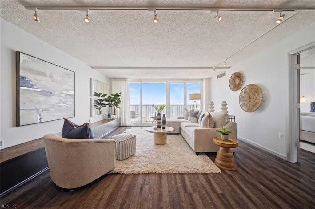 Condo in Virginia Beach, Virginia, United States 5 - 18589348