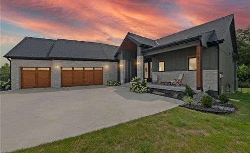House in Platte City, Missouri, United States 1