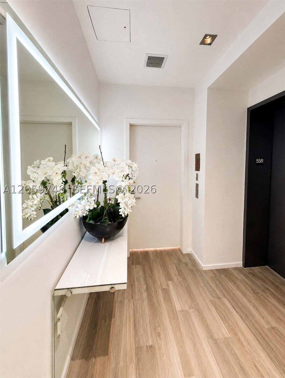 Condo in Miami, Florida, United States 3 - 18517535