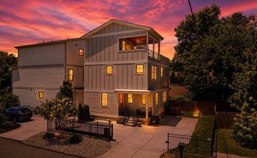 Co Op in Nashville, Tennessee, United States 1