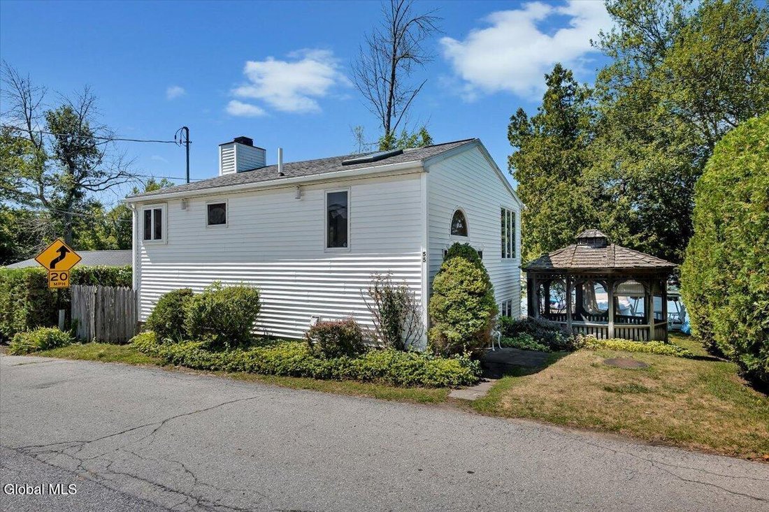 House in Queensbury, New York, United States 2 - 18594202