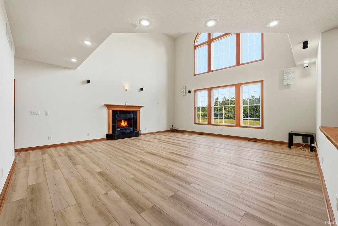 House in Columbia City, Indiana, United States 5 - 18594405