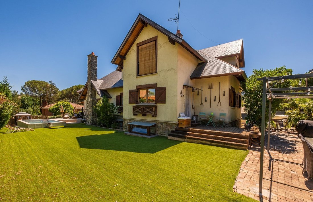 Villa in Guadarrama, Comunidad de Madrid, Spain 4 - 18594059