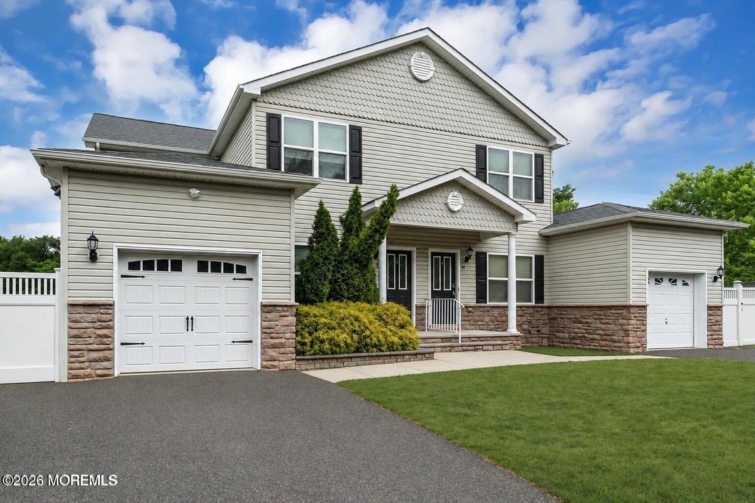 House in Manalapan Township, New Jersey, United States 2 - 18594111