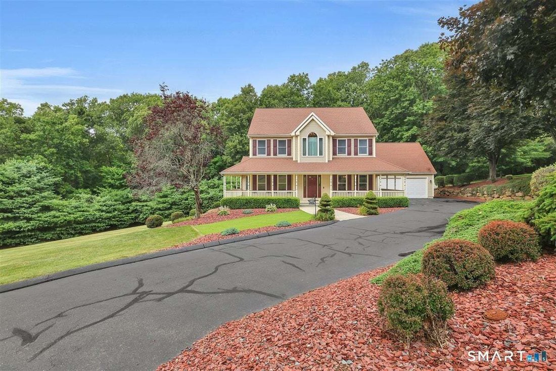 House in Southington, Connecticut, United States 2 - 18594256