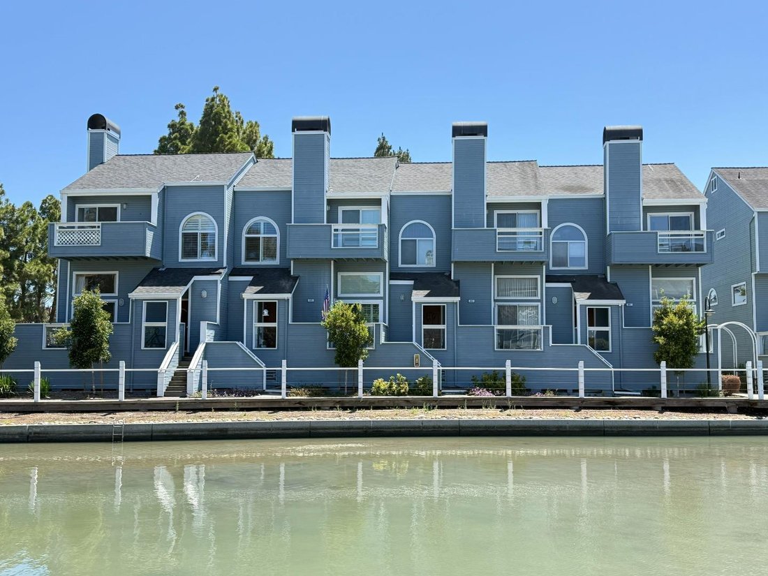 Condo in Redwood City, California, United States 1 - 18594287