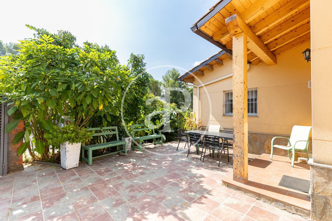 Villa en Rubí, Cataluña, España 1 - 18595072