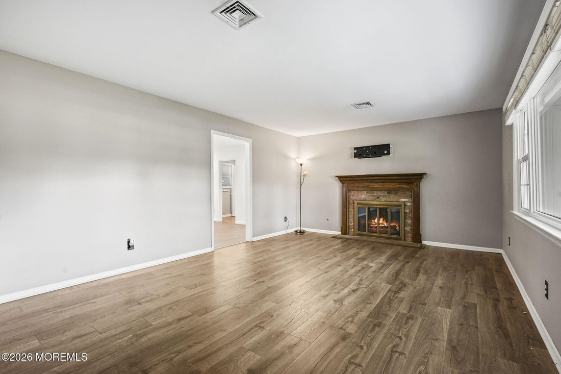 House in Matawan, New Jersey, United States 4 - 18594110