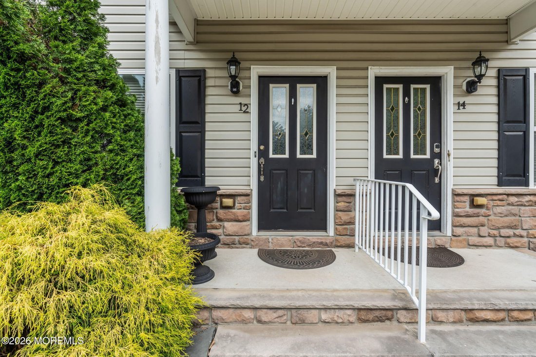 House in Manalapan Township, New Jersey, United States 3 - 18594111