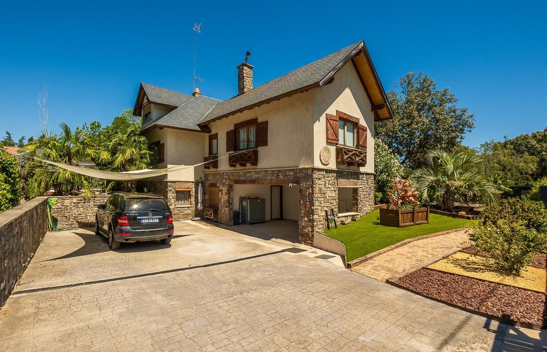 Villa in Guadarrama, Comunidad de Madrid, Spain 5 - 18594059