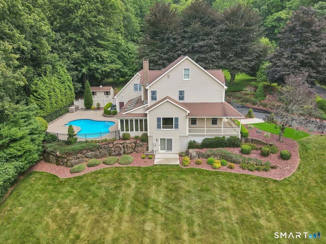 House in Southington, Connecticut, United States 1 - 18594256