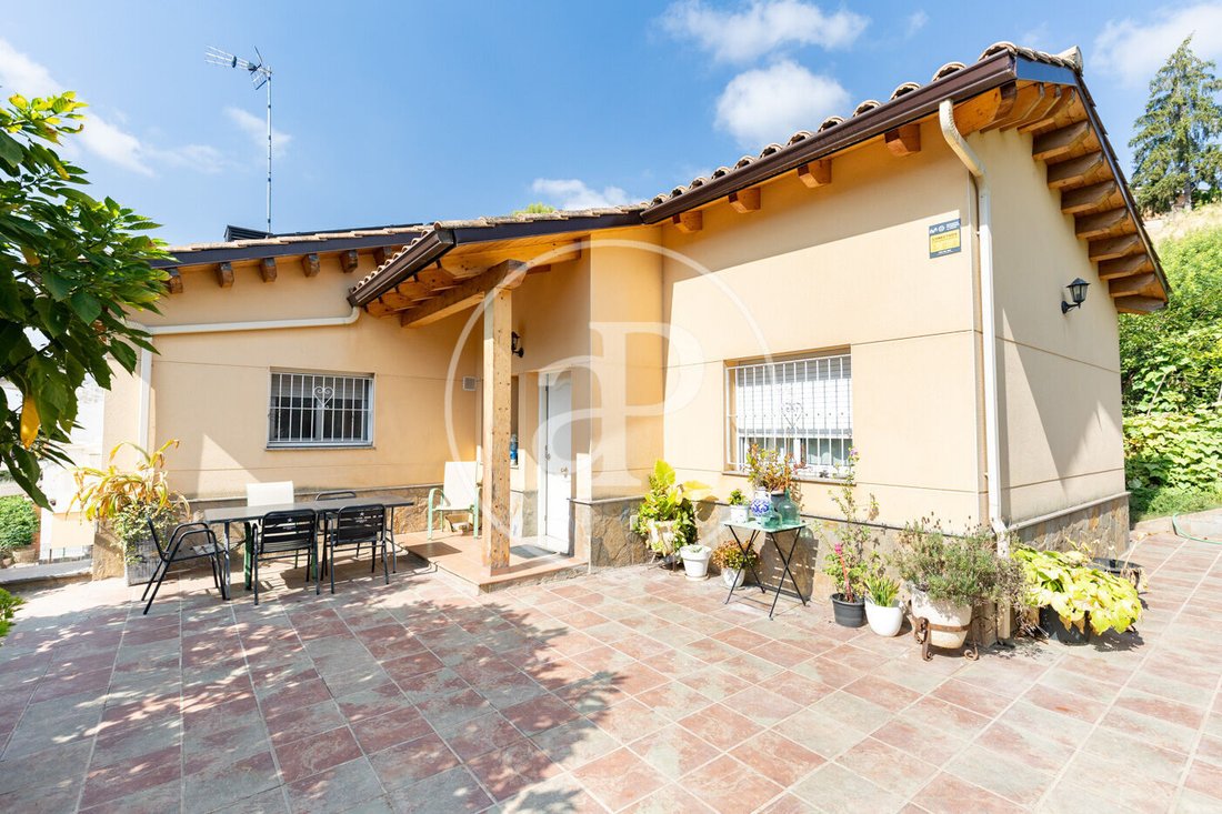 Villa en Rubí, Cataluña, España 2 - 18595072
