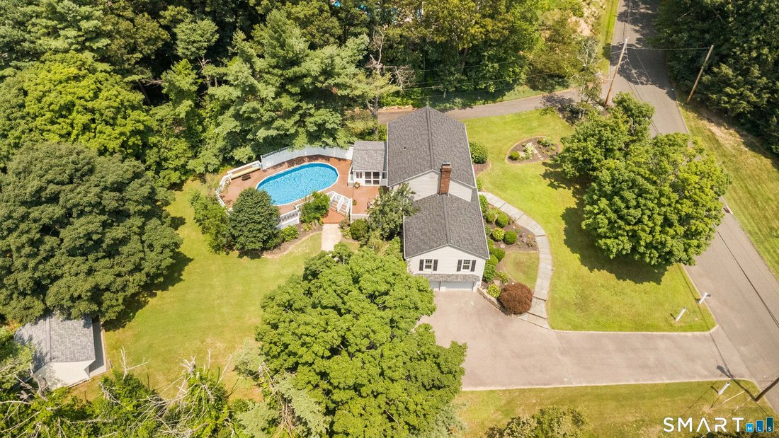 House in Shelton, Connecticut, United States 3 - 18594242
