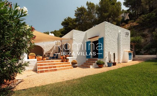 Villa in Santa Eularia des Riu, Balearic Islands, Spain 1