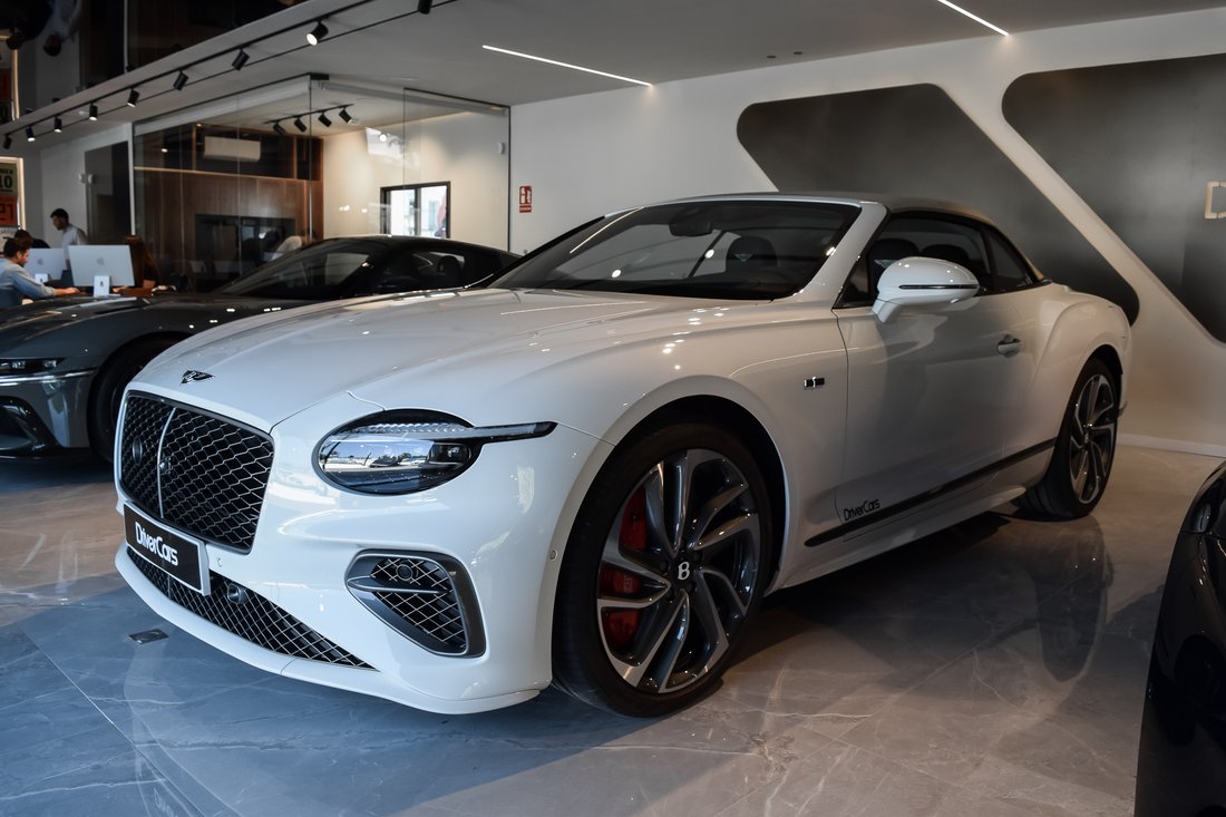 Cabriolet in Cardedeu, Catalonia, Spain 4 - 17292818