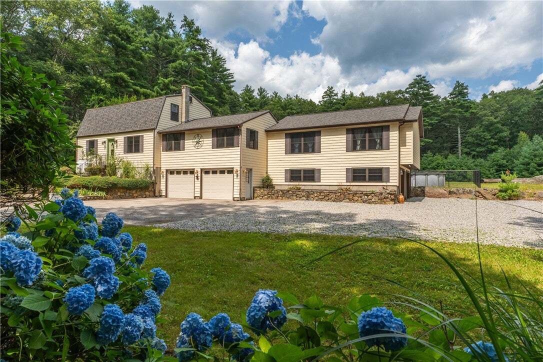 House in Coventry, Rhode Island, United States 1 - 18594169