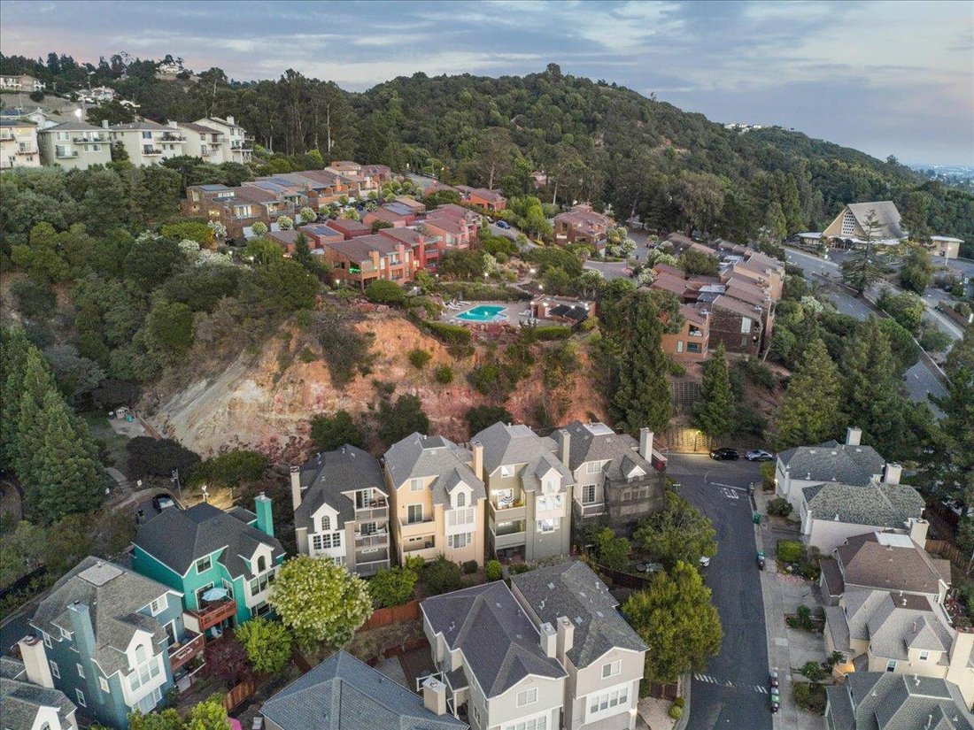 House in Oakland, California, United States 5 - 18594214