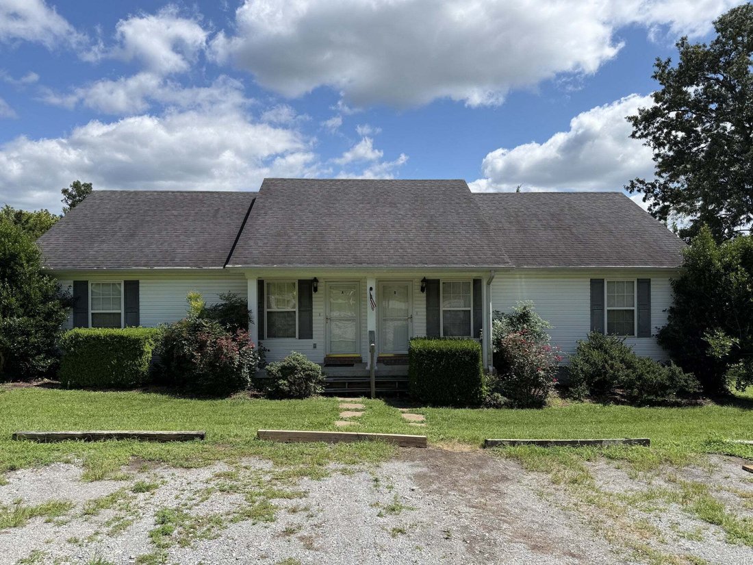Portland, Tennessee, United States 4 - 18594468