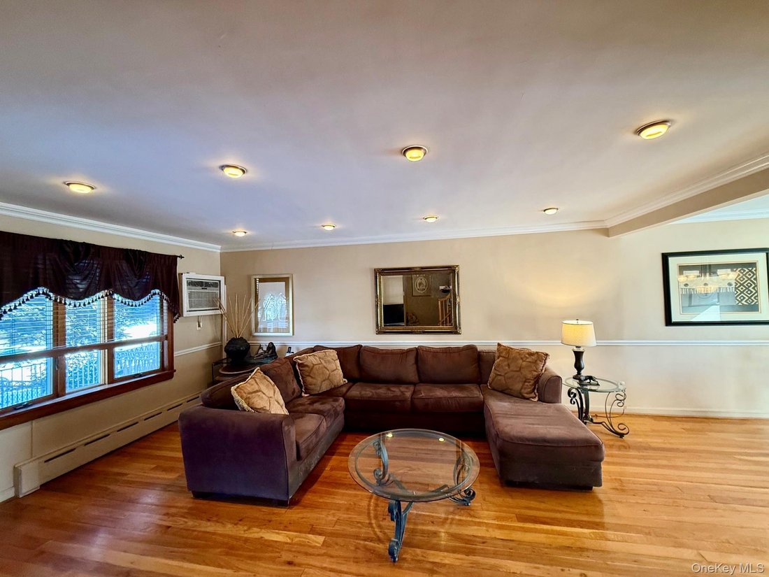 House in New York, New York, United States 2 - 18594590