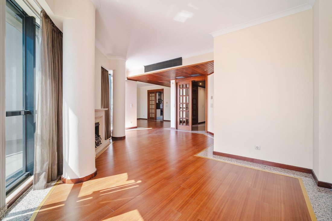 Apartment in Parque das Nacoes, Lisbon, Portugal 3 - 18595314