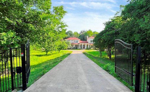House in Sunnyvale, Texas, United States 1