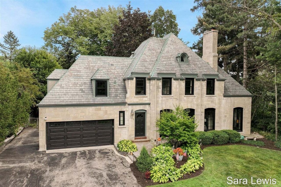 House in East Grand Rapids, Michigan, United States 1 - 18594551