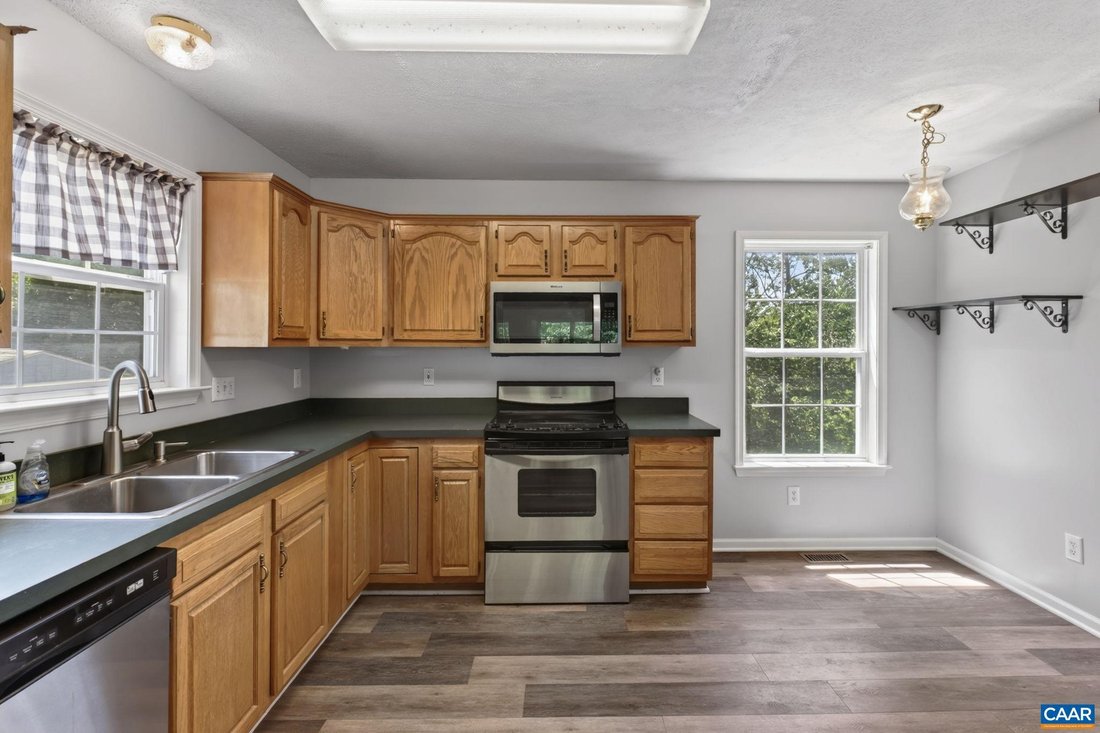 House in Charlottesville, Virginia, United States 3 - 18594205