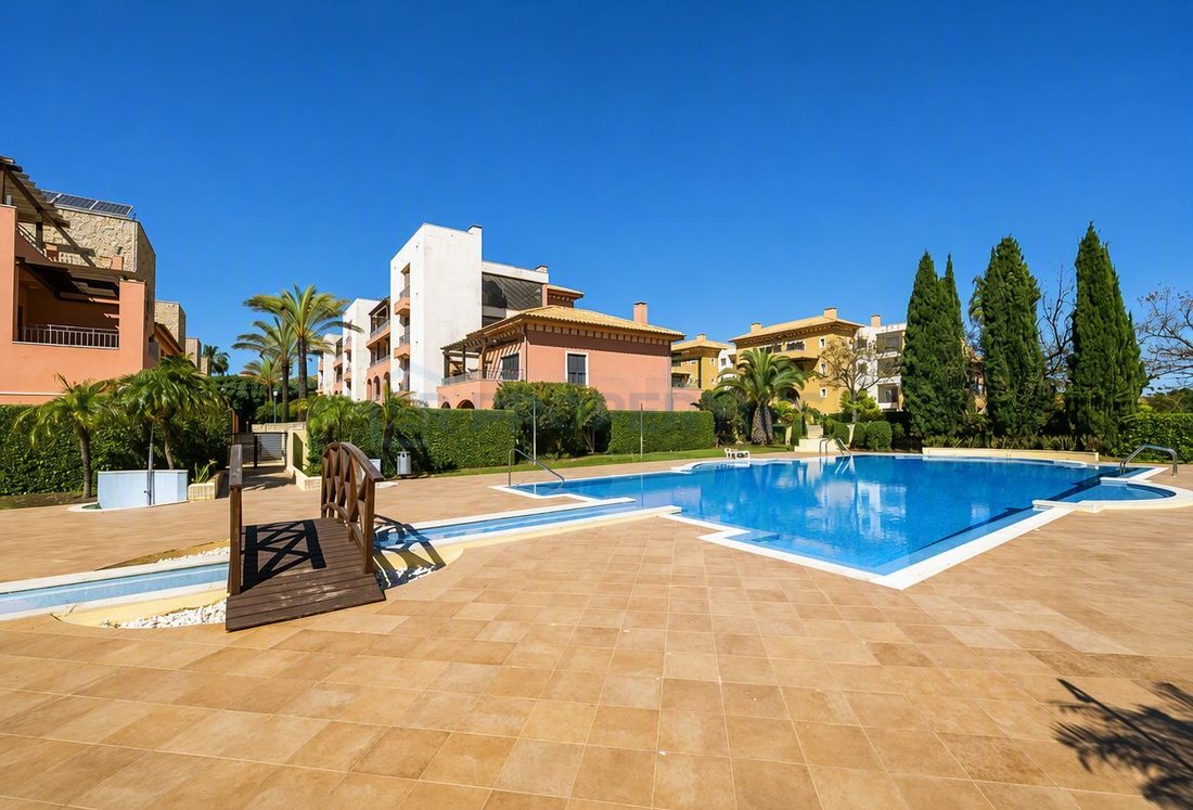 Apartment in Vilamoura, Quarteira, Algarve 1 - 18438160