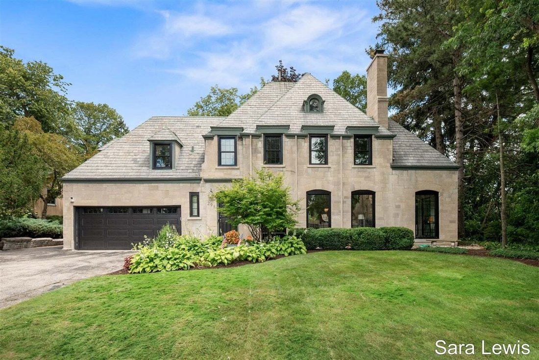 House in East Grand Rapids, Michigan, United States 3 - 18594551