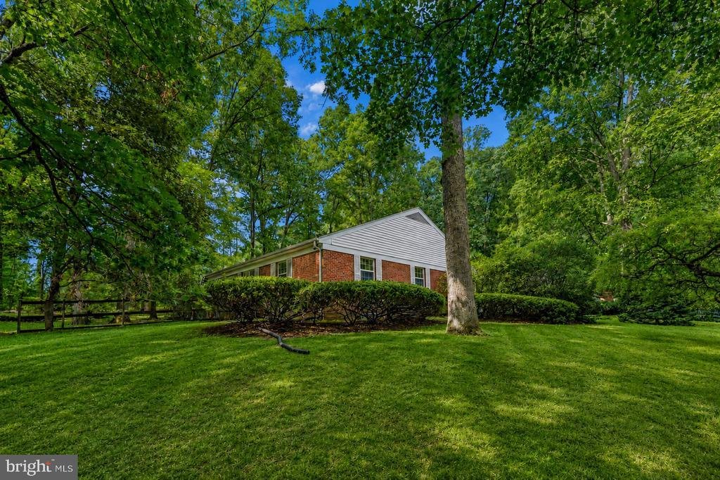 House in Park Forest Village, Pennsylvania, United States 2 - 18594412