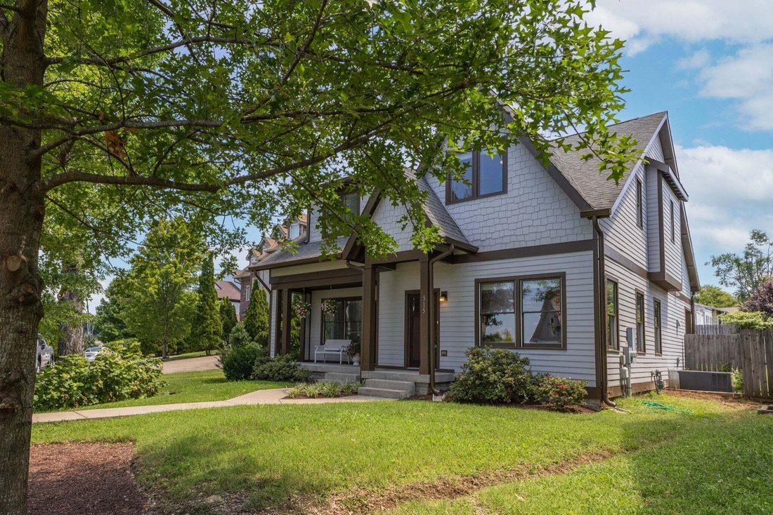 Co Op in Nashville, Tennessee, United States 4 - 18594486