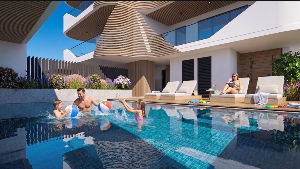 Apartment in Mackenzie Beach, Larnaca, Cyprus 3 - 18594395