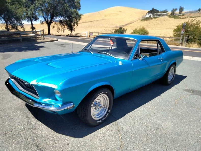 Coupe in Glendale, United States 1 - 18594704