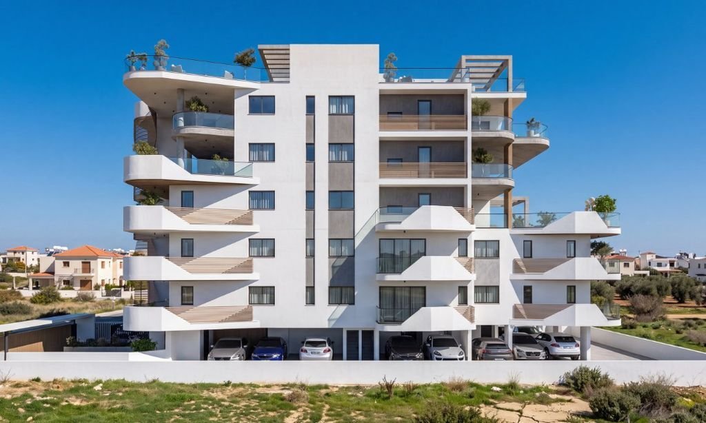 Apartment in Mackenzie Beach, Larnaca, Cyprus 1 - 18594395